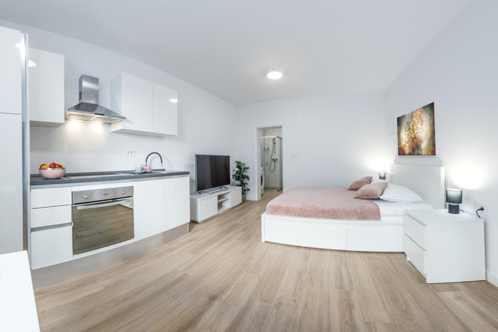 Apartment Klara Free Parking, Center Pola Esterno foto